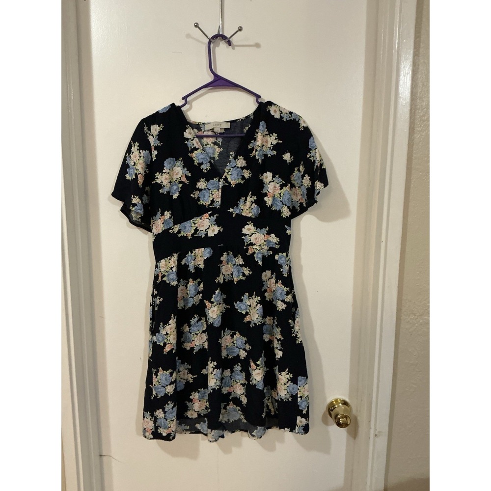 LOFT‎ Navy Floral A-Line Dress Size 10 Short Flutter Sleeve V-Neck Knee Length